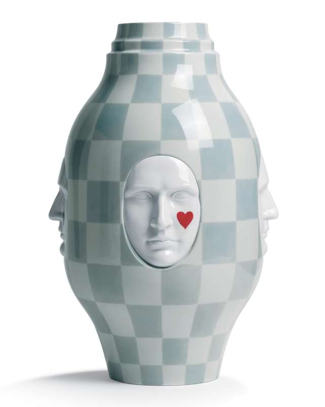 Conversation Vase I
